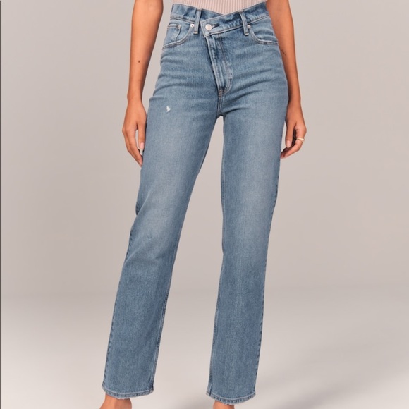 Abercrombie & Fitch Denim - Abercrombie 90s Ultra High Rise Straight Jeans